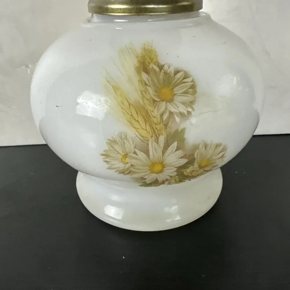 Aladdin American Classic Incandescent‎ Oil Lamp Wheat Flower Model # C-6104M
